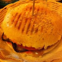 the 'veggie' vegan burger at New Castle Pub in Acqui Terme