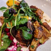Choux braisé, Tempeh et sauce au Tahini at L'ilot in Levis