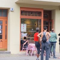 from outside,... many customers;) at Brammibal's Donuts - Maybachufer in Berlin
