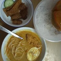 Laksa on Saturday morning at Ru Lai 如来斋 in Central Singapore