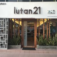 entrance at Lutan 21 滷談21蔬食藥膳養生館 in Malacca