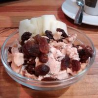 Awesome vegan dessert not listed in the menu at La Hummuseria in Madrid