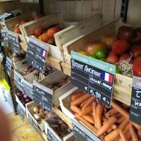 Fruits et légumes français et locaux at La Vie Claire in Rouen