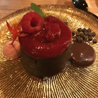 Goddelijke Raspberry baret 💕  at Verthé in Diksmuide