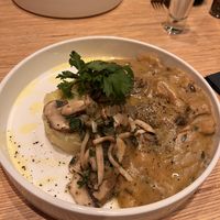 Vegan chicken & mushrooms with turnip mash  at Verthé in Diksmuide