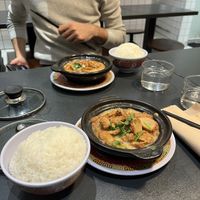 Poulet caramélisé et riz   at Tien Hiang in Paris