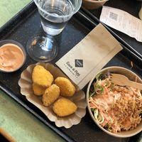 Vegan nuggets with coleslaw 👌🏼 at Swing Kitchen - Operngasse in Vienna