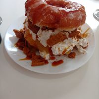 Donut de crumble at Ruta 42 in Lhospitalet De Llobregat