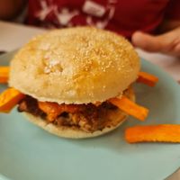 Hamburguesa amb moniato at Ruta 42 in Lhospitalet De Llobregat