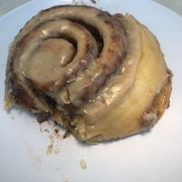 BEST VEGAN CINNAMON ROLL at Gnome Cafe in Charleston