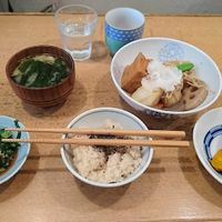 Vegetarian lunch set at Monk's Foods in Tokyo
