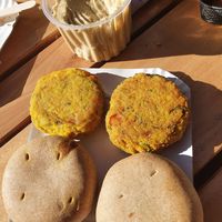 Vegan samosas and croquetas de mijo at La Cocina de Daksha in Tigre