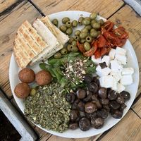 Mezze for 2  at Froindlichst - Winterhude in Hamburg