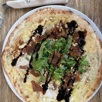 Pear Seven pizza  at Froindlichst - Winterhude in Hamburg