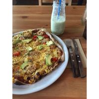 Lucky Luke Pizza & Ananas Minze Lassi  at Froindlichst - Winterhude in Hamburg