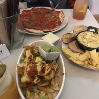 Ofenkäse, Pizzabrot and mexican fries at Froindlichst - Winterhude in Hamburg