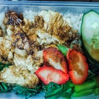 Take away chicken rice very delicious at Daily Green 吉祥素 - Aljunied in Central Singapore
