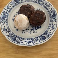 The traditional Sicilian Totò is only available for the holidays beginning in November. This is the only bakery that has a vegan-version. Chocolate or lemon are both delicious  at Panificio Astone in Siracusa