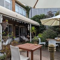 outdoor seating at Diggers Vegie Kitchen in Anglesea