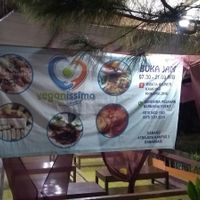 Working hours from 7.30 to 21.00 at Veganissimo in Yogyakarta