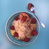 Blue spirulina bowl at Mahalo - Hornsgatan in Stockholm