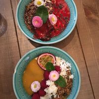 Breakfast bowls at Mahalo - Hornsgatan in Stockholm