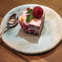 Rasberry raw cake at Mahalo - Hornsgatan in Stockholm