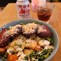 bowl with cale, baked vegetables and beetroot falafel at Mahalo - Hornsgatan in Stockholm