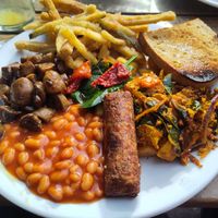 Full vegan breakfast at The Bristolian in Bristol