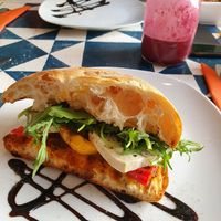 Veganer Burger at GustaV in Salzburg