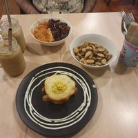 Iced Brown Sugar Lattes, Fried pickles, mac and cheese with not rib bites and a Sausage and egg stack at Sweet Release in Wellington