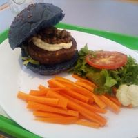 Beans burger with salad and carrot sticks at Vegana Burgers - Atrium Saldanha in Lisbon