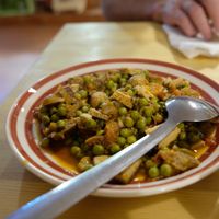 Dish with peas at Alcachofra Cafe in Faro