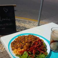 chilli & smoothie at Alcachofra Cafe in Faro