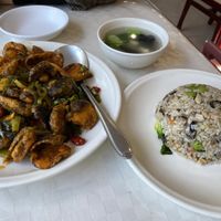 We ordered 2 dishes at Shindongyang - 신동양반점 in Seoul