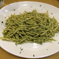 Vegan Lunch~Garlic Pesto Noodles at AdeVe in Pordenone