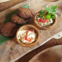 Falafels with Hummus & Babaganoush at Pels Supershop in Tibubeneng