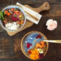 Smoothie bowls at Pels Supershop in Tibubeneng