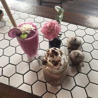 Chocolate and berry shakes at Pels Supershop in Tibubeneng