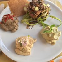 tris of humus with asparagus and fennel “carpaccio” at Ecru in Rome