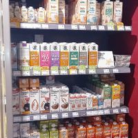 mandelmilch, sojamilch, hafermilch, etc. at SuperBioMarkt - Gerresheim in Dusseldorf