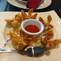 avocado and cream cheese won ton at Veganic Thai Cafe in San Diego