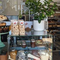 Prêt à manger (soupe, sauce tomate, pâte à pizza, etc) at Cafe Dei Campi in Montreal