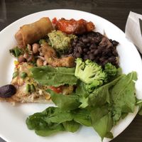 Tem alguns itens vegetarianos e muitos veganos at Mesa do Sabio in Belo Horizonte
