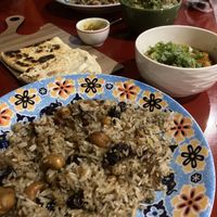 Indian rice, palak tofu, chickpea chole, garlic naan and mango chutney   at Tuk Tuk in Curitiba