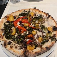 Pizza Ortolana with vegan cheese  at La Capannina in Turin