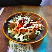 Ensalada de falafel at Nourish Bistro in Banff