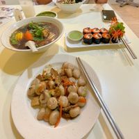 I love the vege sushi 😍 at SunnyChoice - Bukit Batok in West Singapore