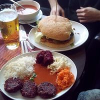Fastburger and Beetroot kotlet at Bar Górski in Zakopane