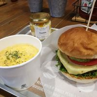 Cheese burger, Mac and cheese, mango tiramisu at Ain Soph.Ripple Kabukicho in Tokyo